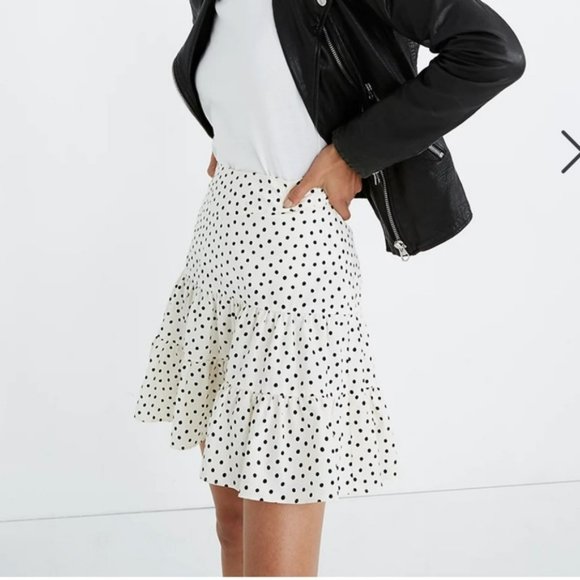 Madewell Dresses & Skirts - NWT Madewell Tiered Skirt in Inkbrush Dots - Size 2